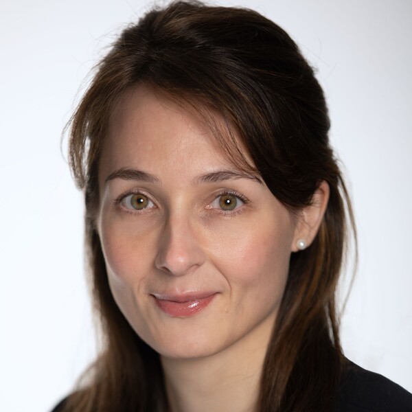 A headshot of Dr. Caroline Rutten