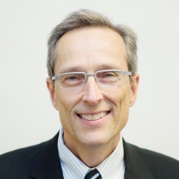 Photograph of Dr. David Mikulis