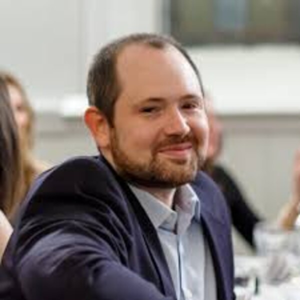 Headshot, Dr. Noah Ditkofsky