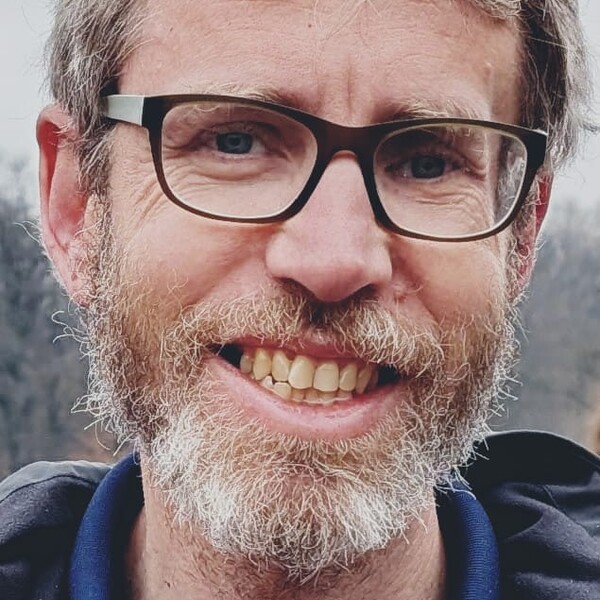 Headshot of Dr. Ze'ev Hayosh Itsekzon